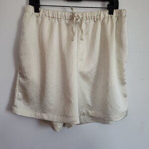 Ladies SZ L Madewell Ivory Satin Short